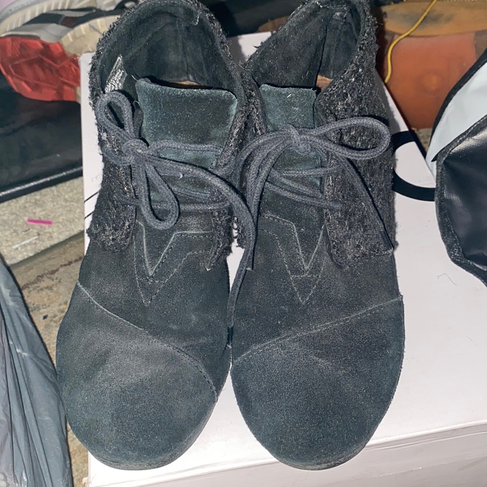 Black Tom wedges